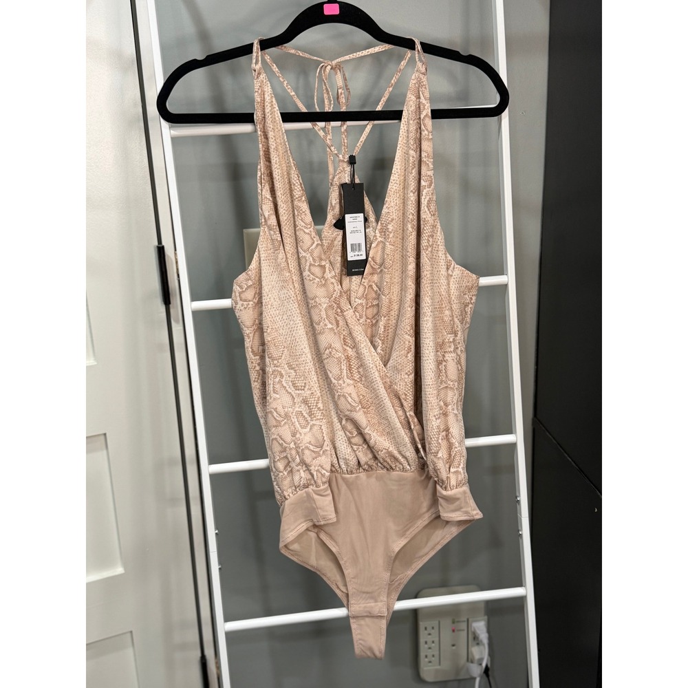 BCBGMAXAZRIA Bare Pink Python Snakeskin Faux Wrap Bodysuit GDN1270986-274 L NWT